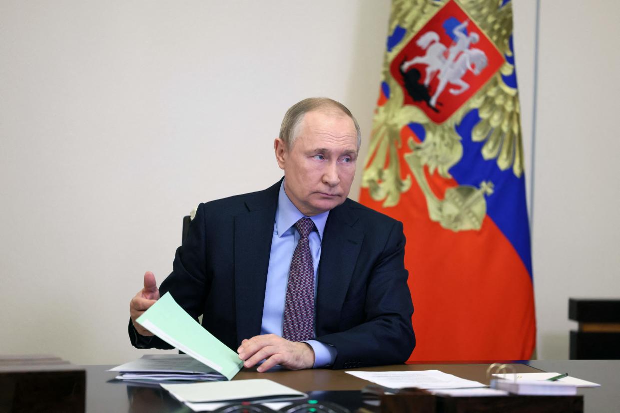 Russian President Vladimir Putin chairs a meeting of Pobeda (Victory) organising committee via teleconference call at the Novo-Ogaryovo state residence, outside Moscow, on November 15, 2022. (Photo by Mikhail Metzel / Sputnik / AFP) (Photo by MIKHAIL METZEL/Sputnik/AFP via Getty Images)