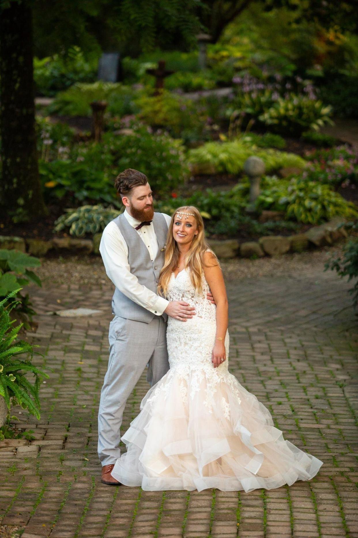 Jessica Blackwell’s wedding gown was stolen from husband Jake’s car on Sunday, but an anonymous man returned it. (Photo: <a href="https://www.ducephotography.com/" rel="nofollow noopener" target="_blank" data-ylk="slk:Duce Photography;elm:context_link;itc:0;sec:content-canvas" class="link ">Duce Photography</a>)