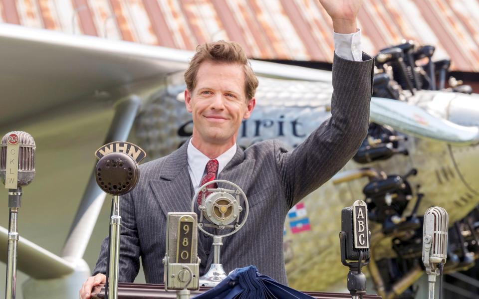 USA, 1940: Der Antisemit und Nazi-Sympathisant Charles Lindbergh (Ben Cole) wird in der HBO-Serie "The Plot Against America" US-Präsident. (Bild: Home Box Office)