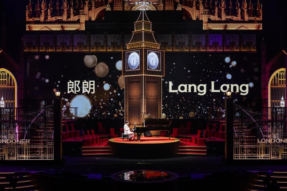 蜚聲國際的中國鋼琴演奏家郎朗，在澳門倫敦人慶典上表演。（金沙中國提供）