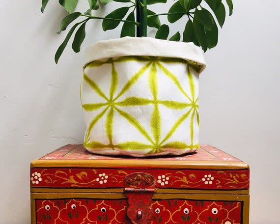 4) Shibori Tie-Dye Indoor Planter