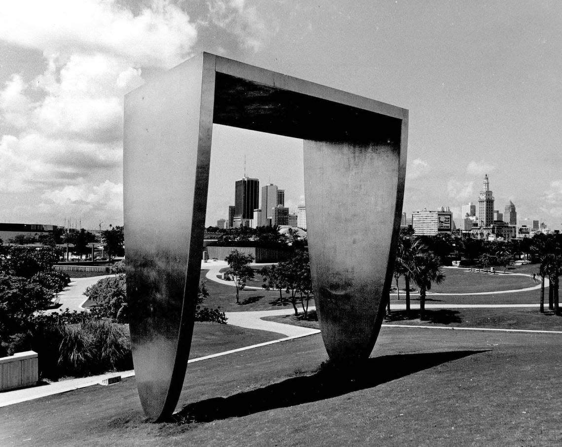 A 1977 picture of the Miami skyline shot from Bicentennial Park. Sculpture in the park is “ New World” by artist David von Schlegel, commissioned that year by the city of Miami.