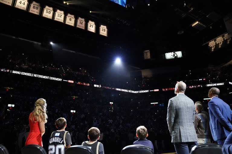 En 2019 San Antonio Spurs retiró la camiseta número 20 de Emanuel Ginóbili