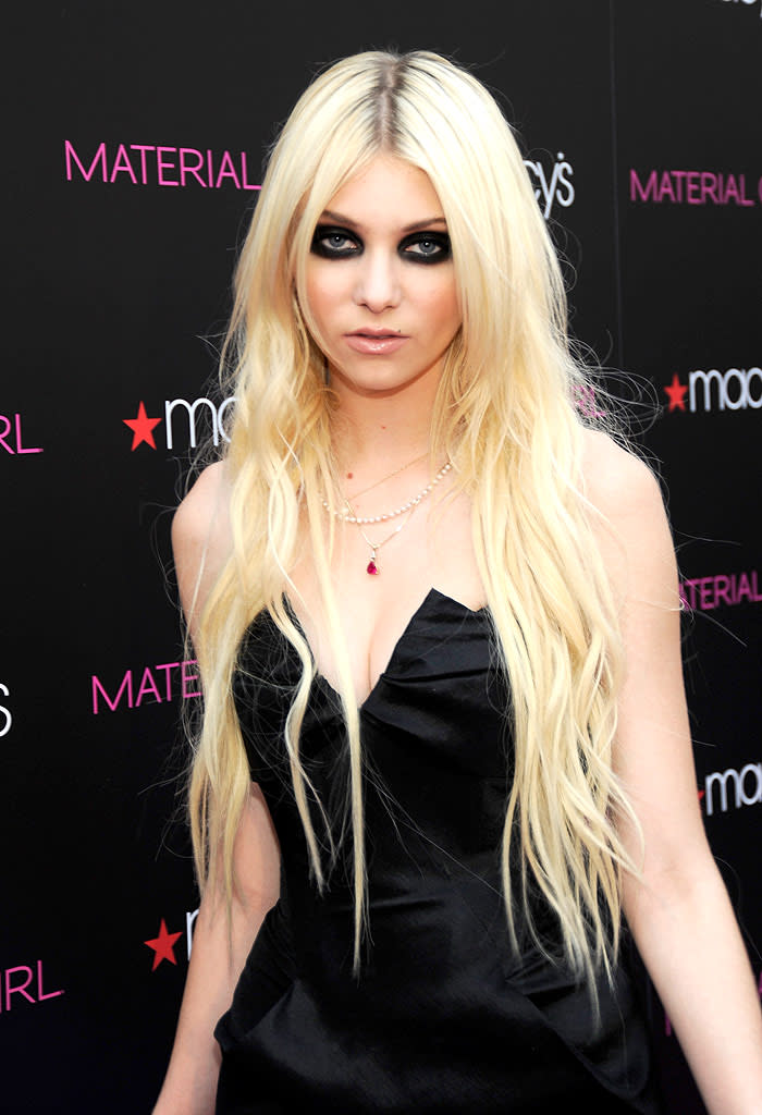 Momsen Taylor Material Girl