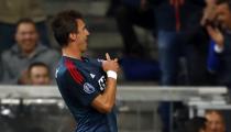 Bayern Munich's Mario Mandzukic celebrates after scoring against CSKA Moscow during their Champions League group D first leg soccer match in Munich September 17, 2013. REUTERS/Michael Dalder (GERMANY - Tags: SPORT SOCCER)