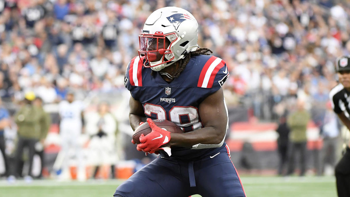 Pod: Pats RB rumors + Teams with WR, TE need