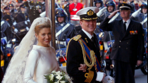 <p> Prince Willem-Alexander of the Netherlands and Máxima Zorreguieta Cerruti met at a party in Seville, Spain in 1999. The future Dutch monarch decided initially to keep his royal status a secret from the Argentine, who was working at Deutsche Bank in New York at the time. They married in 2002, became king and queen in 2013 and have three children, Princesses Amalia, Alexia and Ariane. </p>