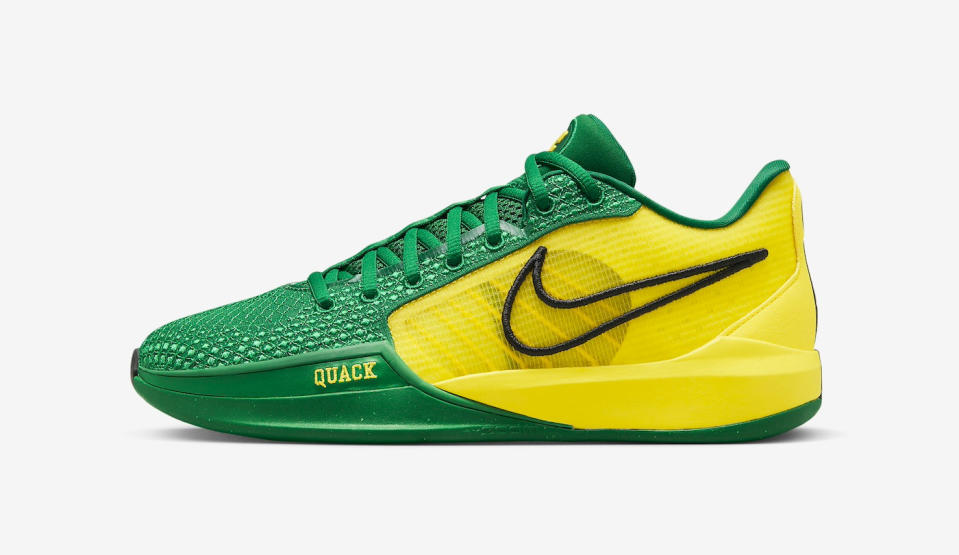 Nike Sabrina 1 Oregon Ducks 