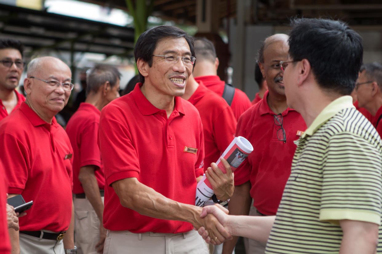 SDP secretary-general Chee Soon Juan shaking hands with a member of the public during the party's walkabout at Ghim Moh on 3 November 2019. (PHOTO: Dhany Osman / Yahoo News Singapore)