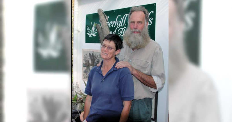 植物學家桑德斯與他63歲妻子瑞秋。（圖／翻攝自 Pacific Bulb Society）