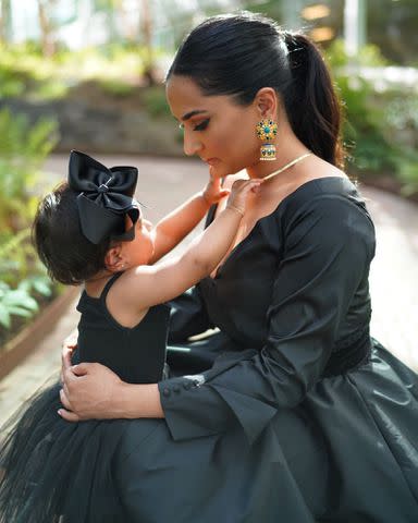 <p>Hasan Minhaj Instagram</p> Beena Patel and her daughter in 2020.