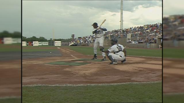 VIDEO: David Ortiz wows Alex Rodriguez, Ken Griffey, Jr. in 1996