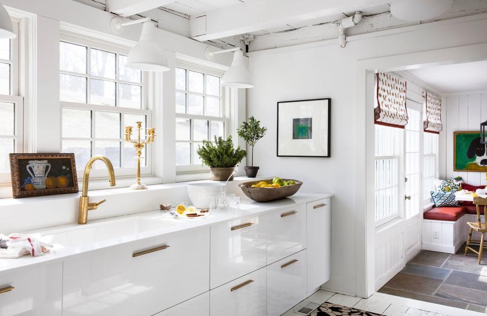 Modern Meets Rustic In These Perfectly Balanced Farmhouse Kitchens