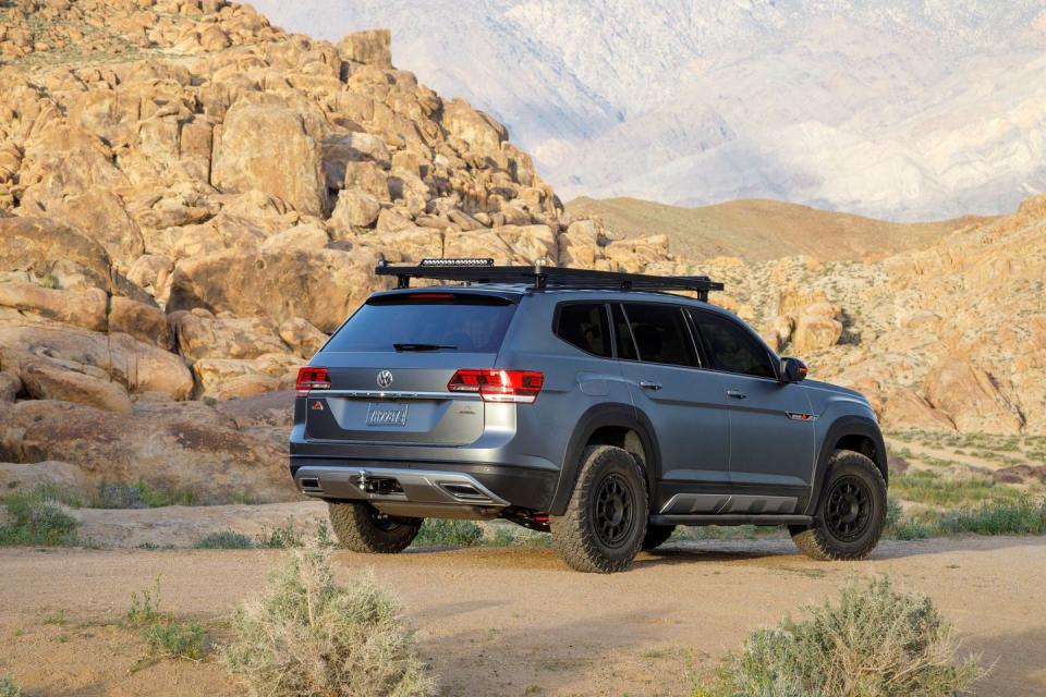 View Photos of the Volkswagen Atlas Basecamp Concept