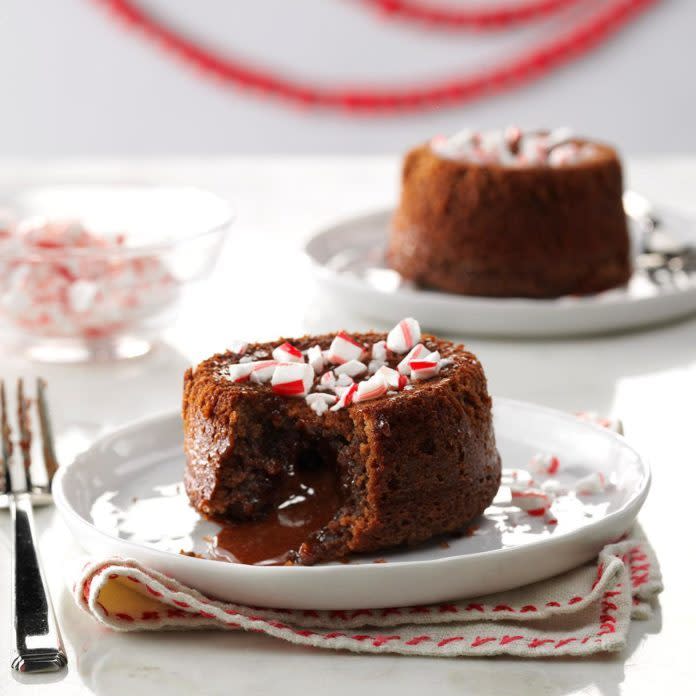 Air-Fryer Peppermint Lava Cakes