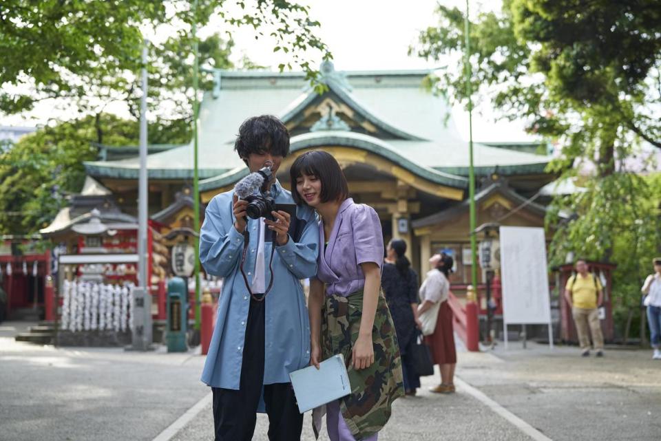 夏目與男友最後決定一起拍攝短片，角逐短片大賽。（Netflix提供）