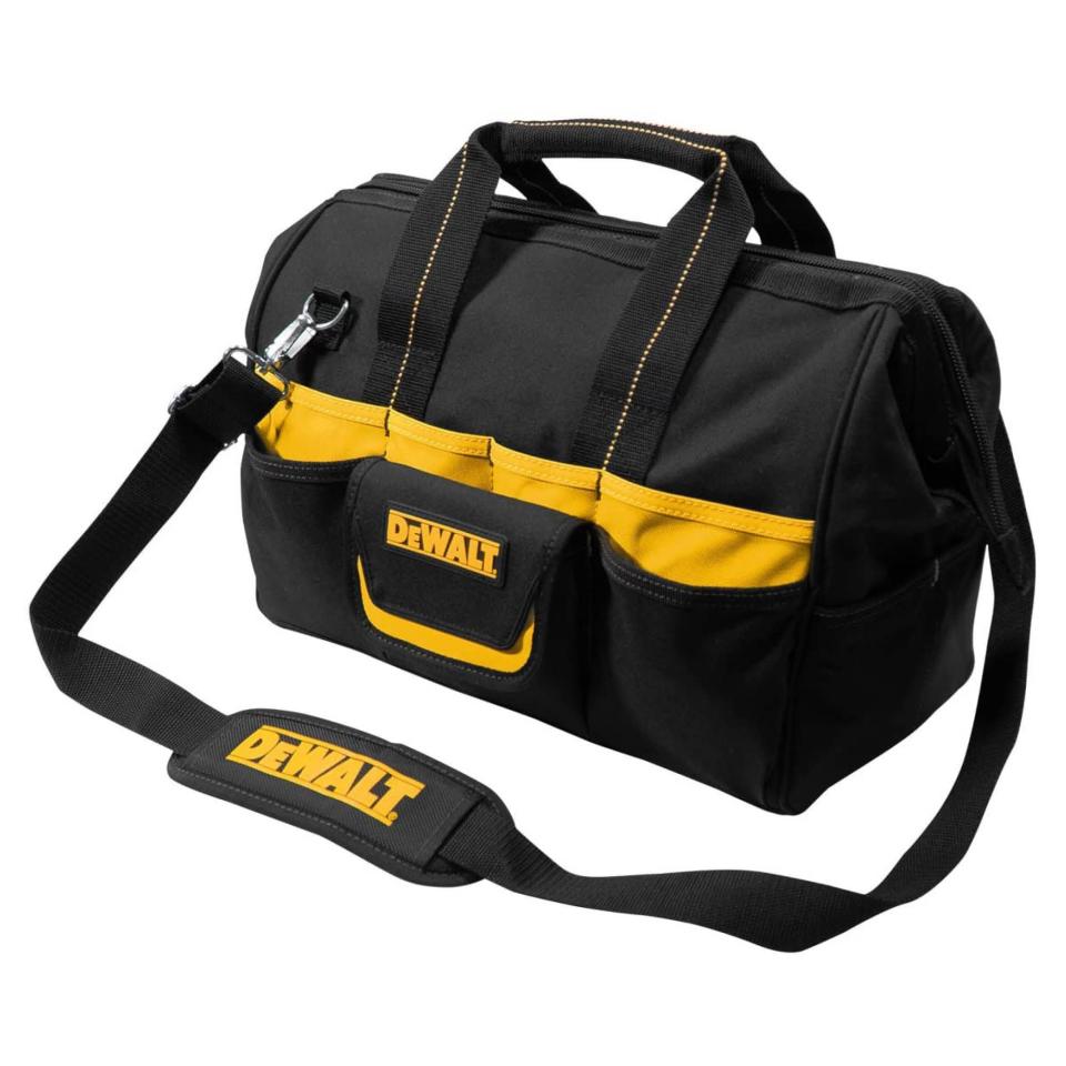 1) DeWALT DG5543 Tool Bag