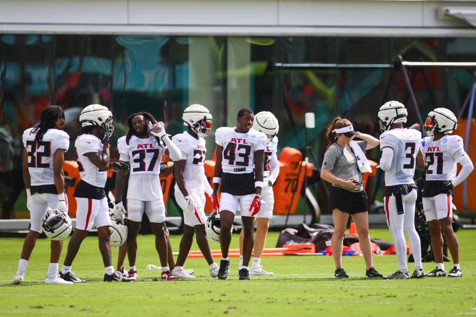 Aug 6, 2024; Miami Gardens, FL, USA; Atlanta Falcons players work out during a joint practice with the Miami Dolphins at Baptist Health Training Complex. Mandatory Credit: Sam Navarro-USA TODAY Sports