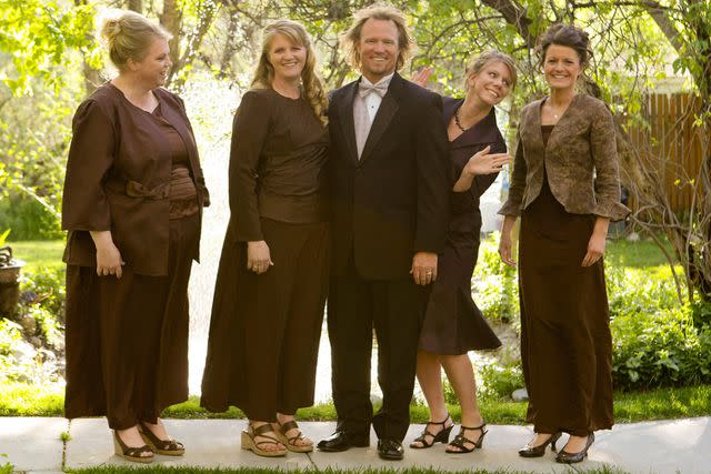 Bryant Livingston/TLC/Everett Kody Brown (center), surrounded by Meri, Janelle, Christine, and Robyn Brown