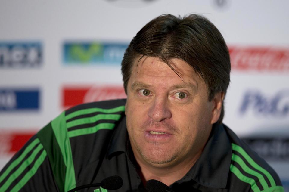 Mexico&#39;s coach Miguel Herrera talks to the press before a training session in Santos, Brazil, Friday, June 20, 2014. Mexico plays in group A at the 2014 soccer World Cup. (AP Photo/Eduardo Verdugo)