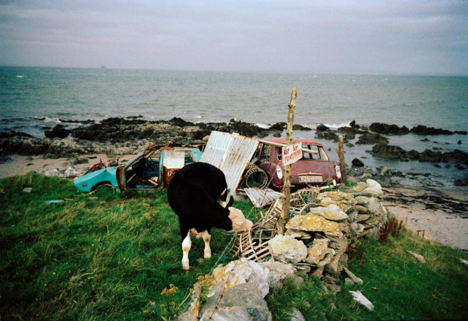 Coastline near Renvyle, 1987 (© Tom Wood)