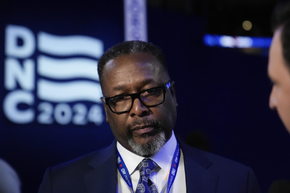 Ator Wendell Pierce 