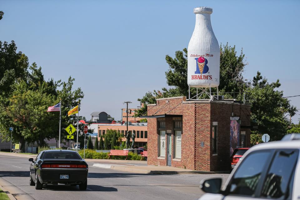 Braum’s Milk Bottle Grocery sign on 2426 N Classen Blvd. is pictured in Oklahoma City on Thursday, Sept. 22, 2022. 