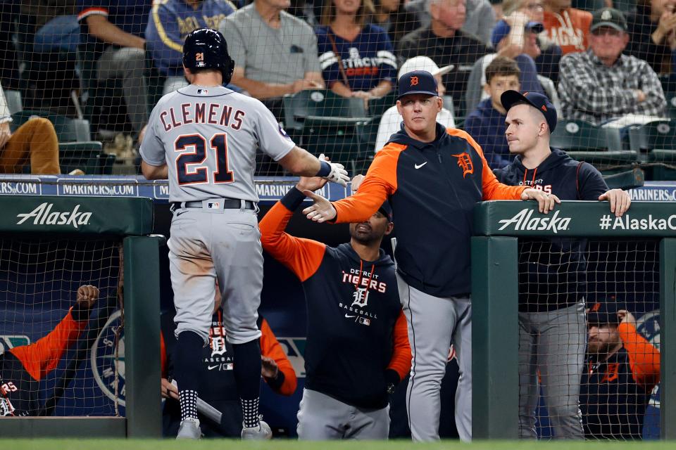 Tigers third baseman Kody Clemens and manager A.J. Hinch react after a run against the Mariners during the fourth inning on Oct. 3, 2022, in Seattle.