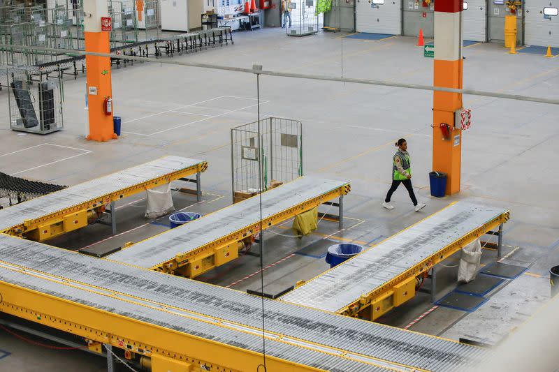 Amazon opens biggest last mile delivery center in Latin America, in Mexico City