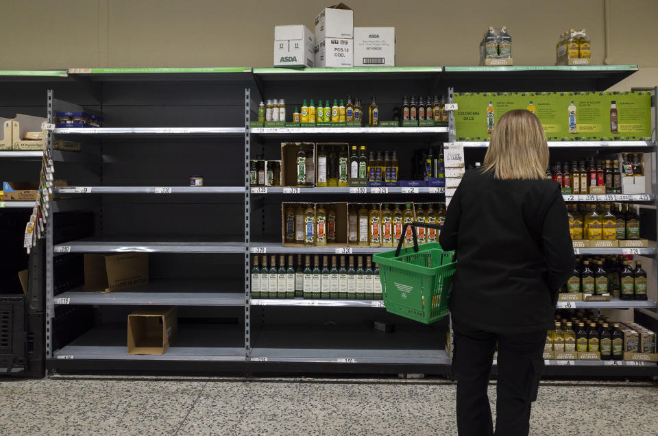 The UK government needs to spend billions more to help households as the cost of living surges, the IFS said. Photo: Daniel Harvey Gonzalez/In Pictures via Getty