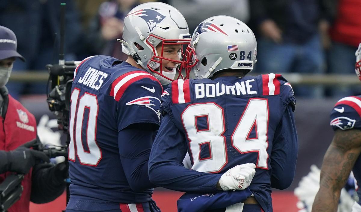 Key Patriots receiving weapon expected to miss Monday's game vs Bears