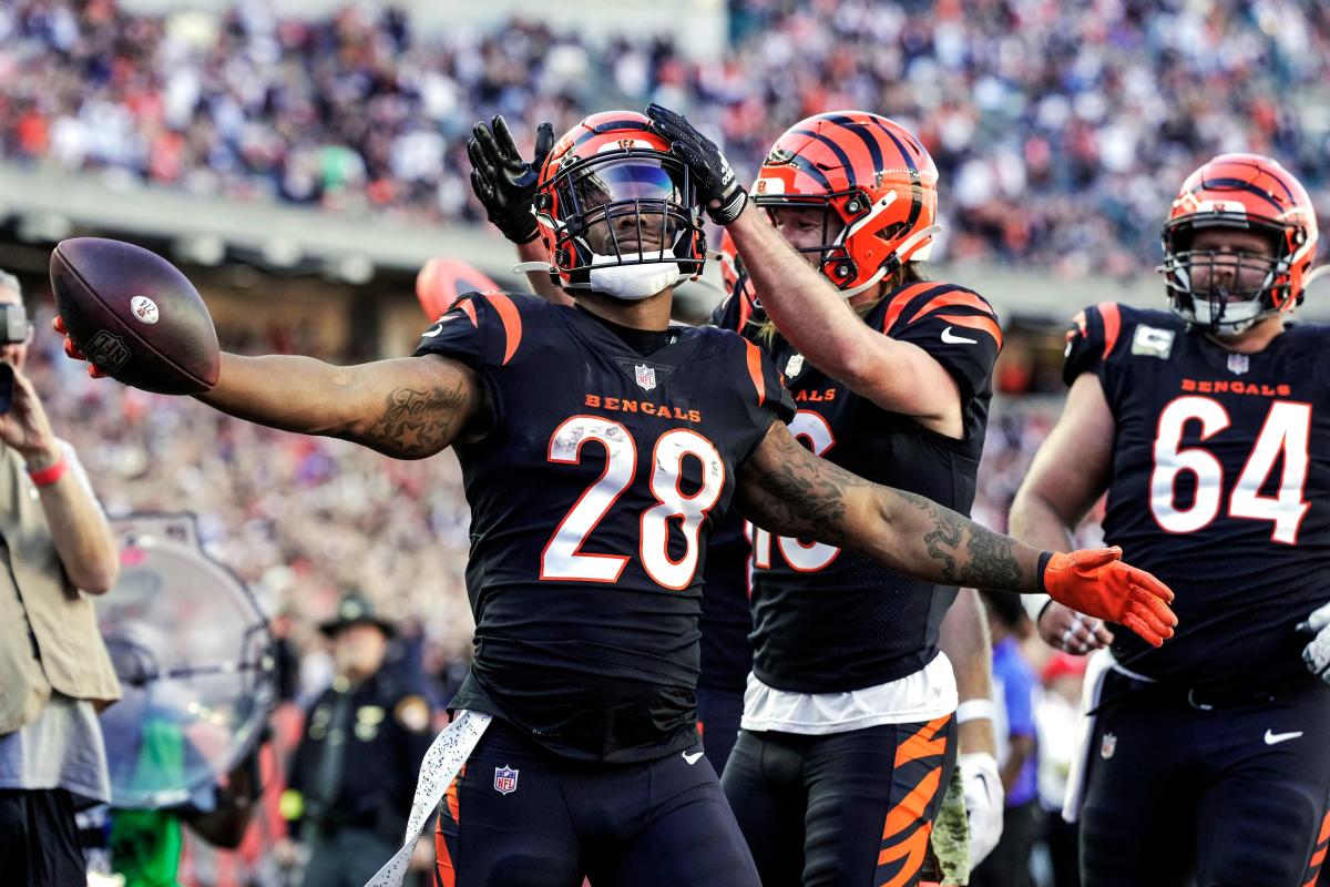 Running back Pete Johnson of the Cincinnati Bengals is tackled by