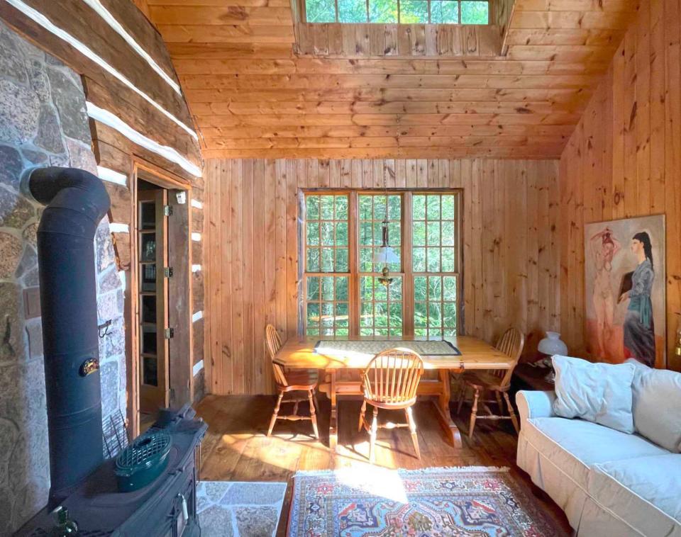 Sunroom in Inglis Island cottage