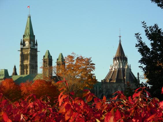 Check our Ottawa’s parliament buildings (Ottawa Tourism)