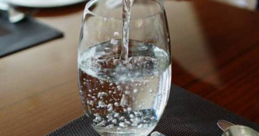 專家表示，不是什麼時候多喝水都多多益善。（示意圖／翻攝自pexels）