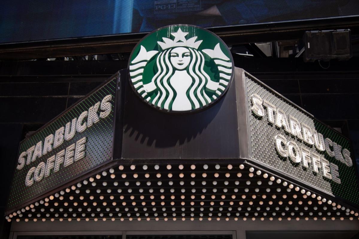 Starbucks Surges After Ousting CEO for Chipotle’s Brian Niccol