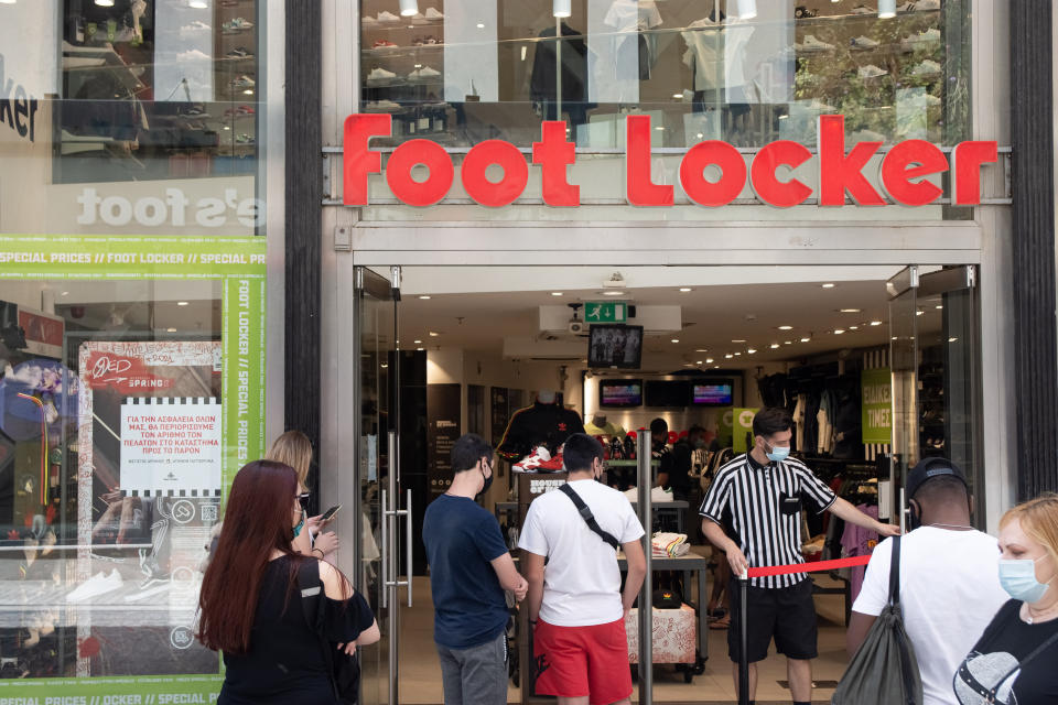 ATHENS, GREECE - 2021/05/12: People are seen outside a Foot Locker store on Ermou street. (Photo by Nikolas Joao Kokovlis/SOPA Images/LightRocket via Getty Images)