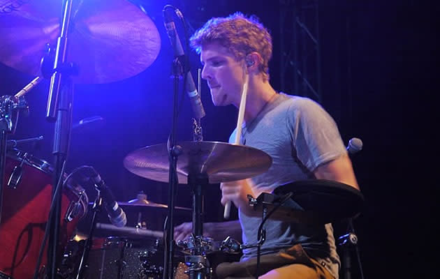 Mark Pontius drumming it up at the concert (Yahoo! photos/Clarence Chen)