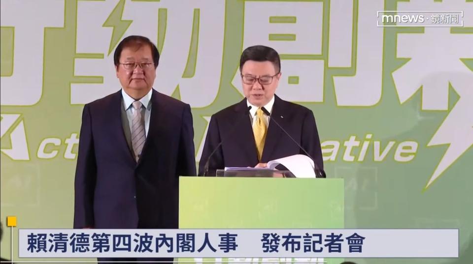 衛福部長將由前民進黨立委、醫師公會榮譽理事長邱泰源（左）接下，右為內定行政院長卓榮泰。