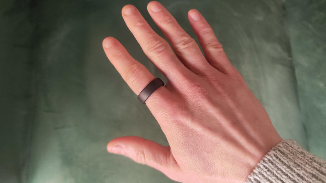  Oura ring (third generation). 