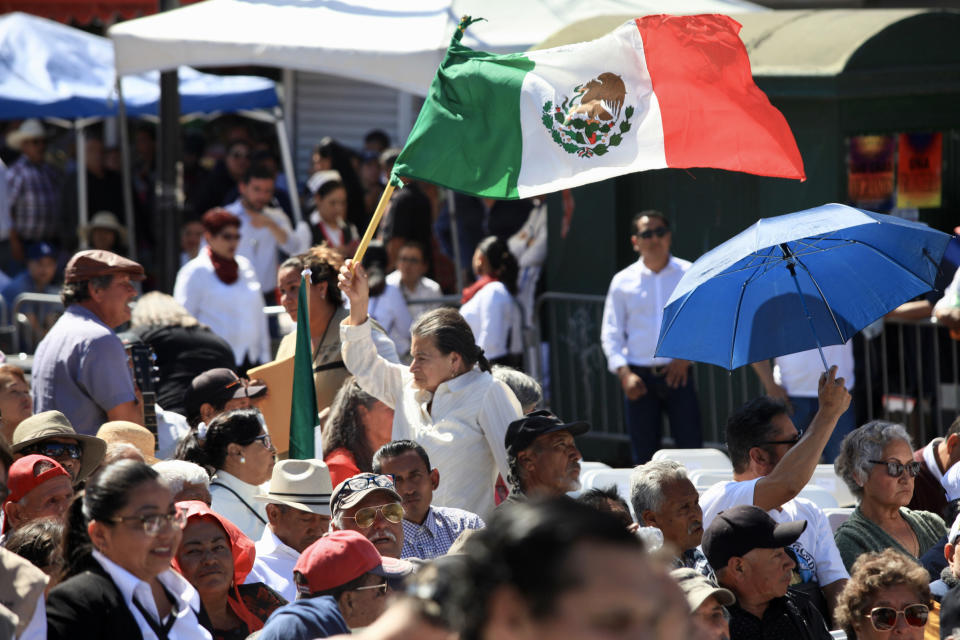 Ciudadanos responden a la convocatoria presidencial en Tijuana