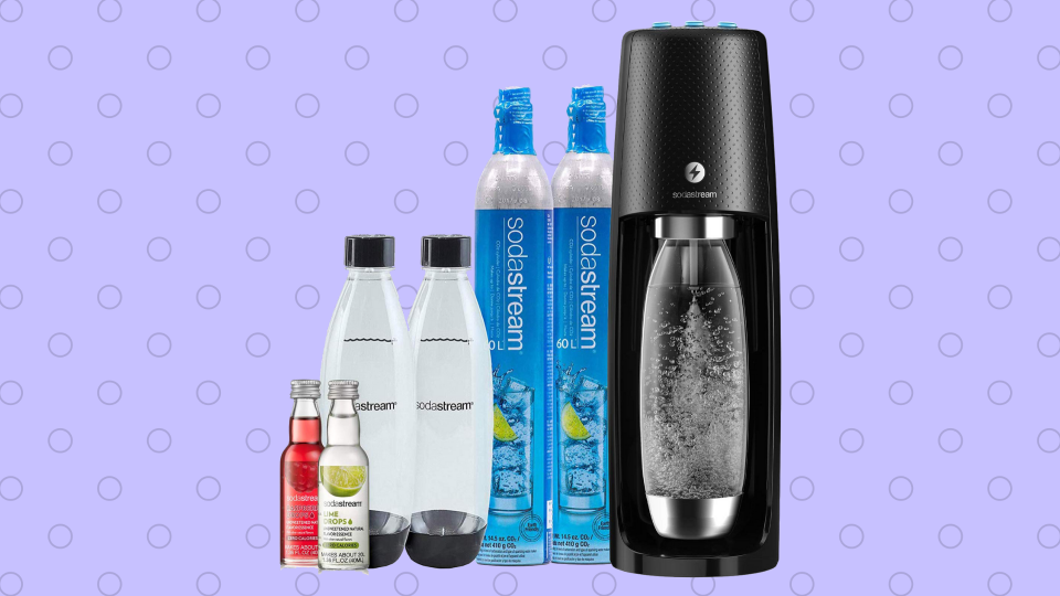 Save $18 on the SodaStream Fizzi One-Touch Sparkling Water Maker Bundle. (Photo: Amazon)