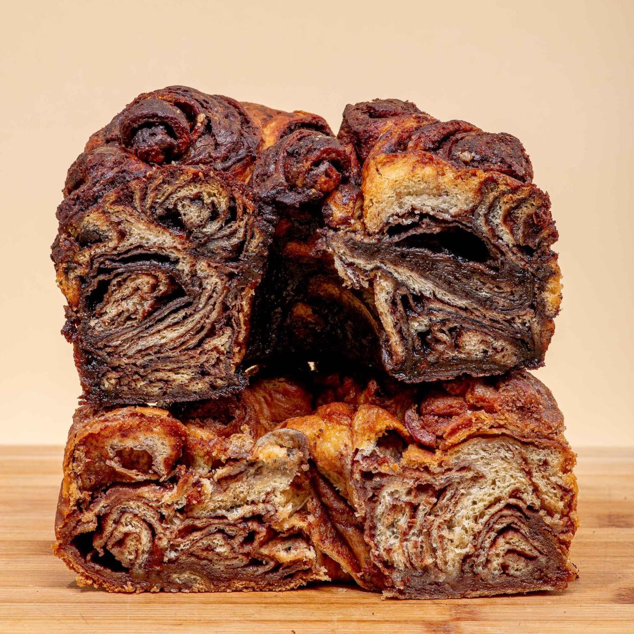 <p><a href="https://go.redirectingat.com?id=74968X1596630&url=https%3A%2F%2Fwww.goldbelly.com%2Fgreens-bakery%2Fround-cinnamon-babka-2-pack-round-assorted-babka-2-pack&sref=https%3A%2F%2Fwww.womansday.com%2Frelationships%2Ffamily-friends%2Fg44703436%2Fgift-ideas-for-rosh-hashanah%2F" rel="nofollow noopener" target="_blank" data-ylk="slk:Shop Now;elm:context_link;itc:0;sec:content-canvas" class="link rapid-noclick-resp">Shop Now</a></p><p>Best Seller Round Babka</p><p>goldbelly.com</p><p>$41.95</p>