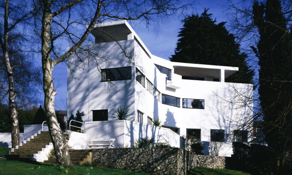 High and Over, also known as the Airplane House Amersham.