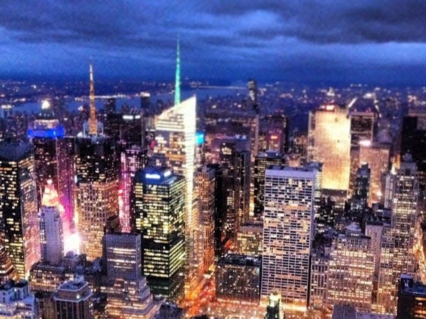 new york city skyline night