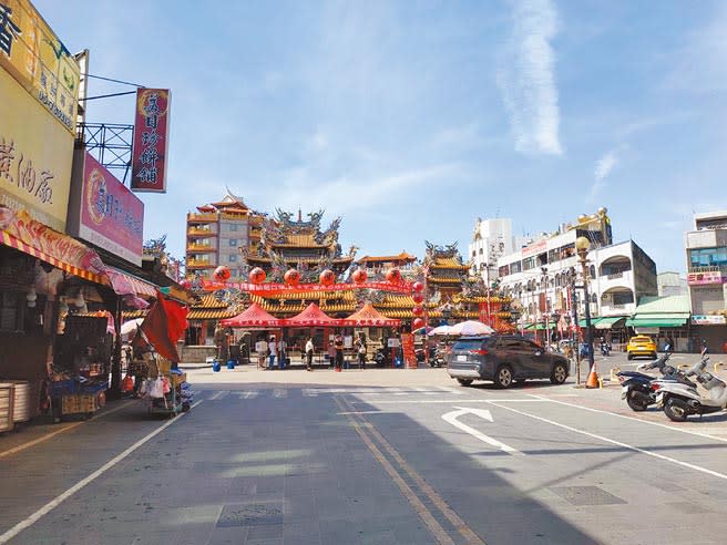 端午連假，雲林縣北港鎮北港朝天宮人潮創百年最少。（張朝欣攝）