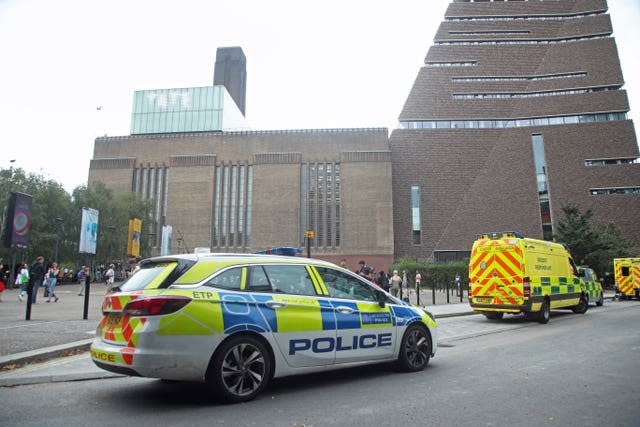 Tate modern fall incident