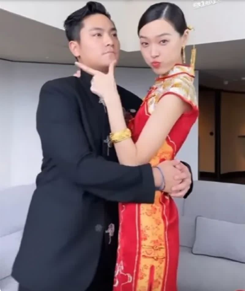 張艾嘉獨子王令塵與29歲的中國超模游天翼結婚。（圖／翻攝IG）