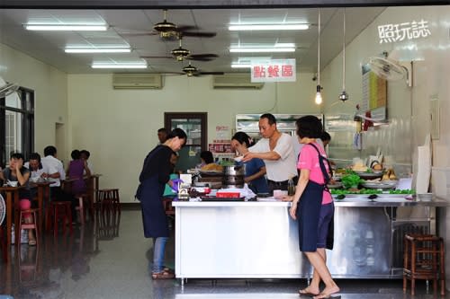 怎能不吃～在地人大推！四間加起來200歲的美食老店。高雄必吃老店懶人包