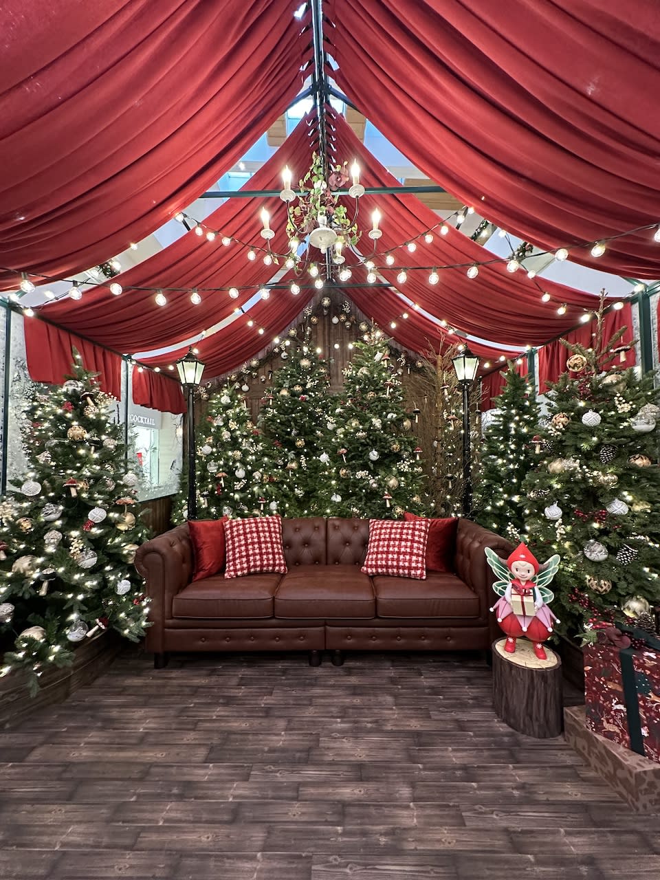 Great place for Christmas 2023｜Enchanted Forest Lights are coming to Pacific Place in Admiralty!Fairy tale elves celebrate with everyone and take photos with Santa Claus